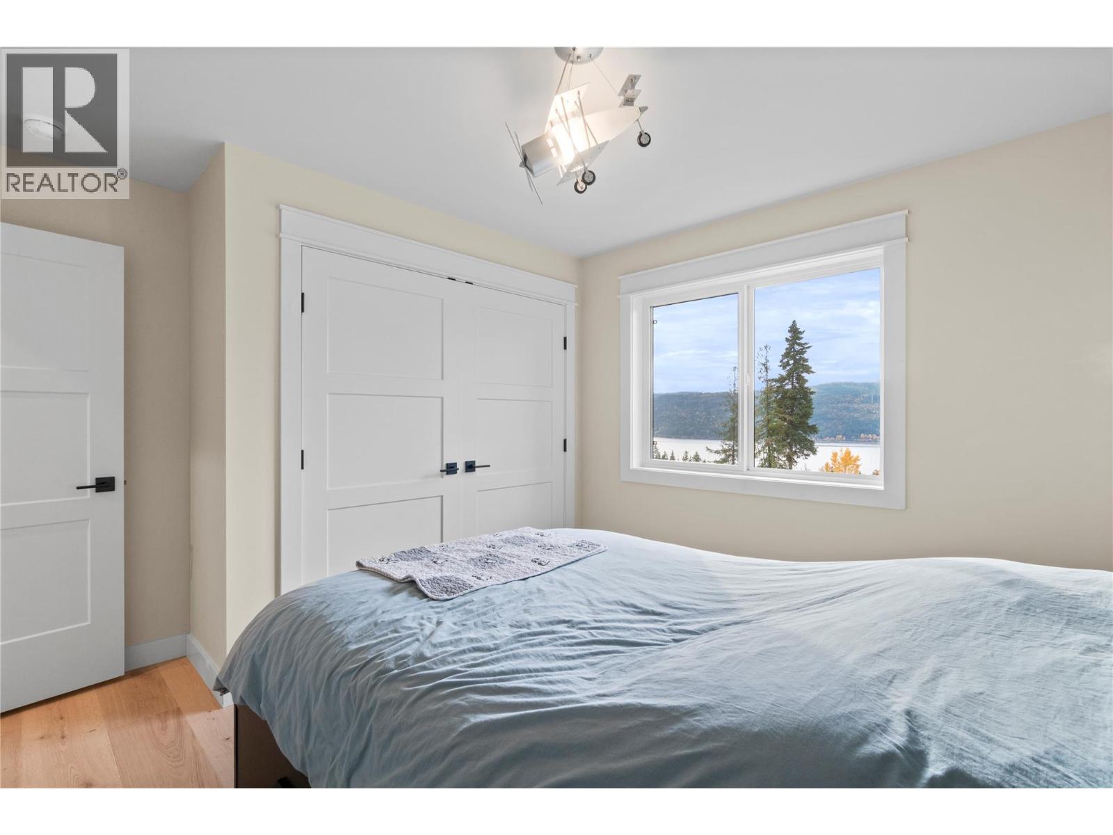  2270 Lions Ridge Road, Celista