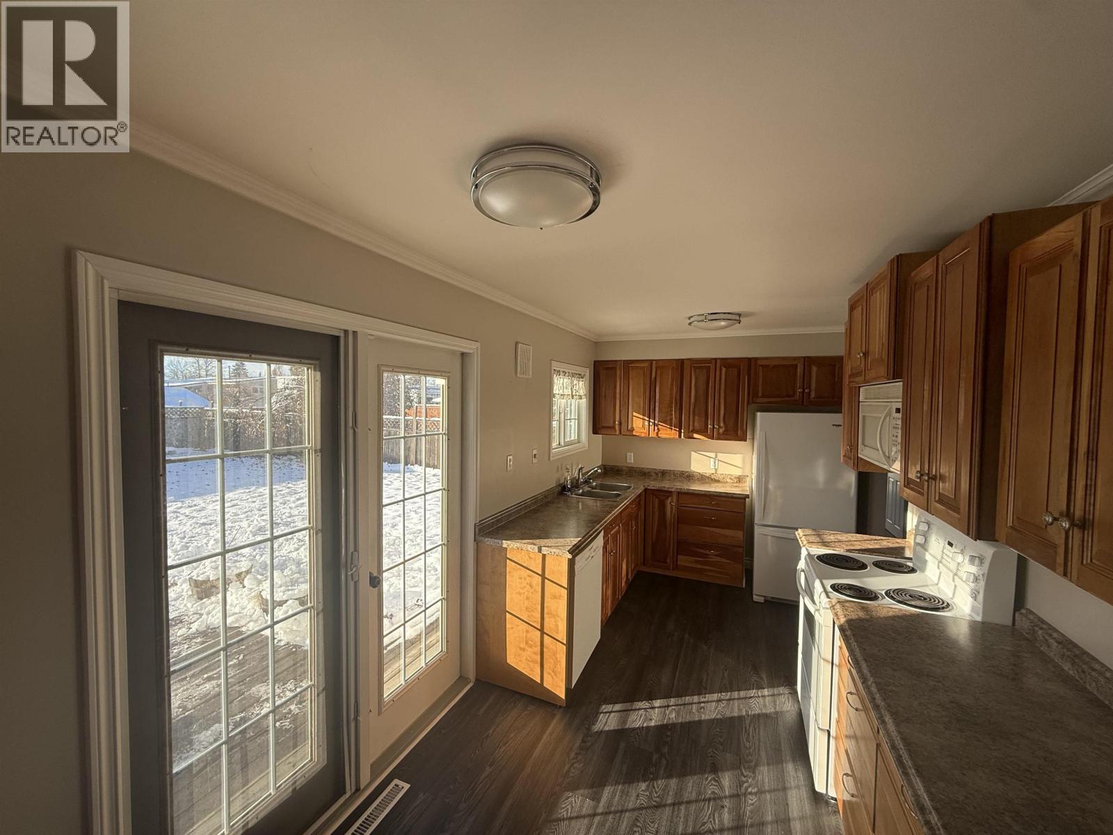 9215 104 AVENUE, Fort St. John