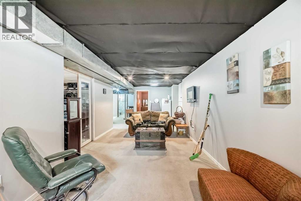 Single Family House Bungalow for Sale in  Springwood Drive SW Southwood Calgary 