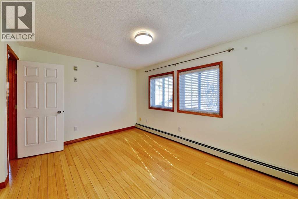 Single Family House for Sale in  Centre A Street NE Crescent Heights Calgary 