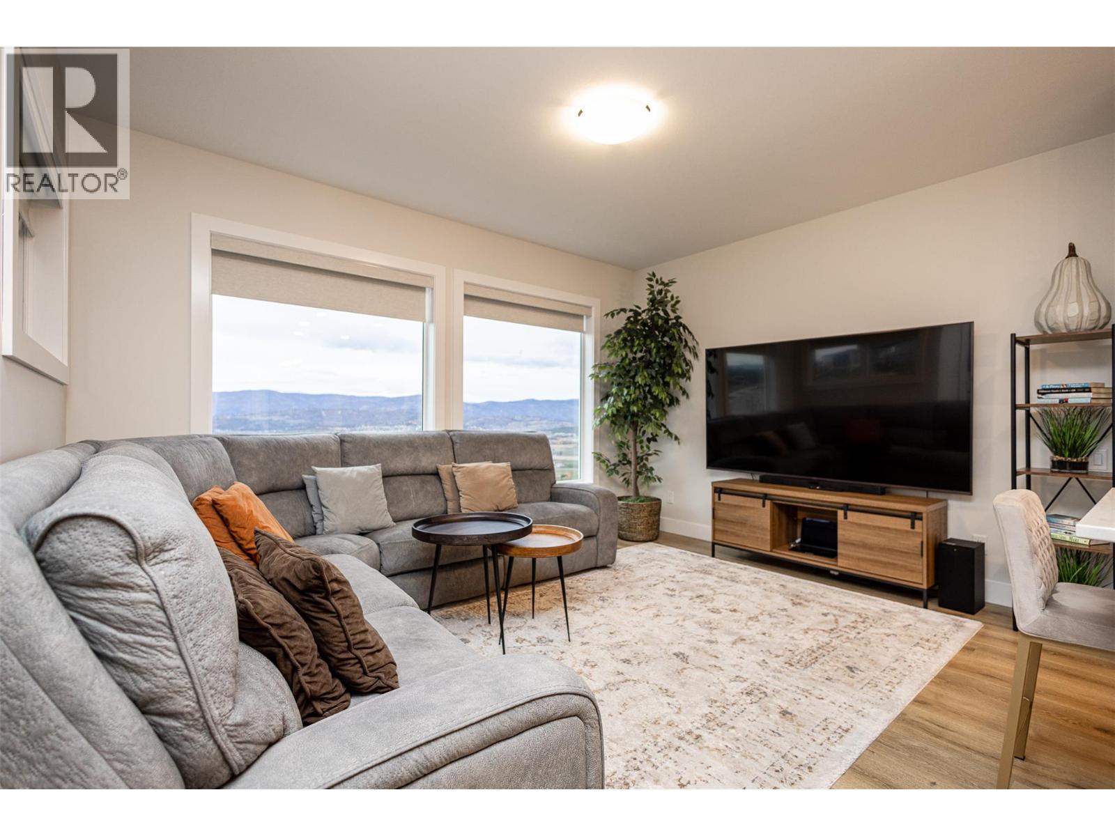 2118 Ryegrass Road - 53