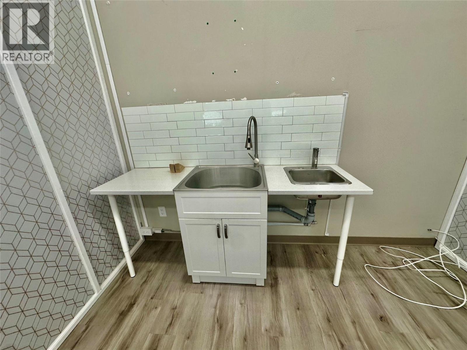 250 1751 Harvey Avenue, Kelowna