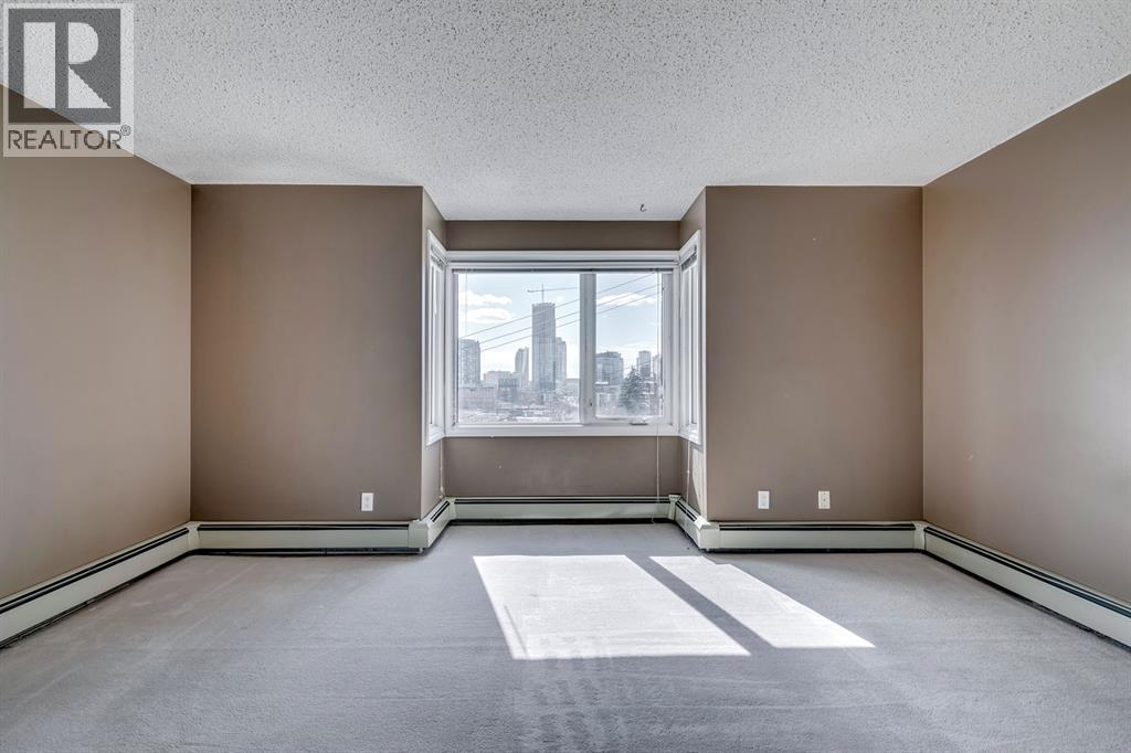 Single Family House for Sale in    Avenue NE Crescent Heights Calgary 