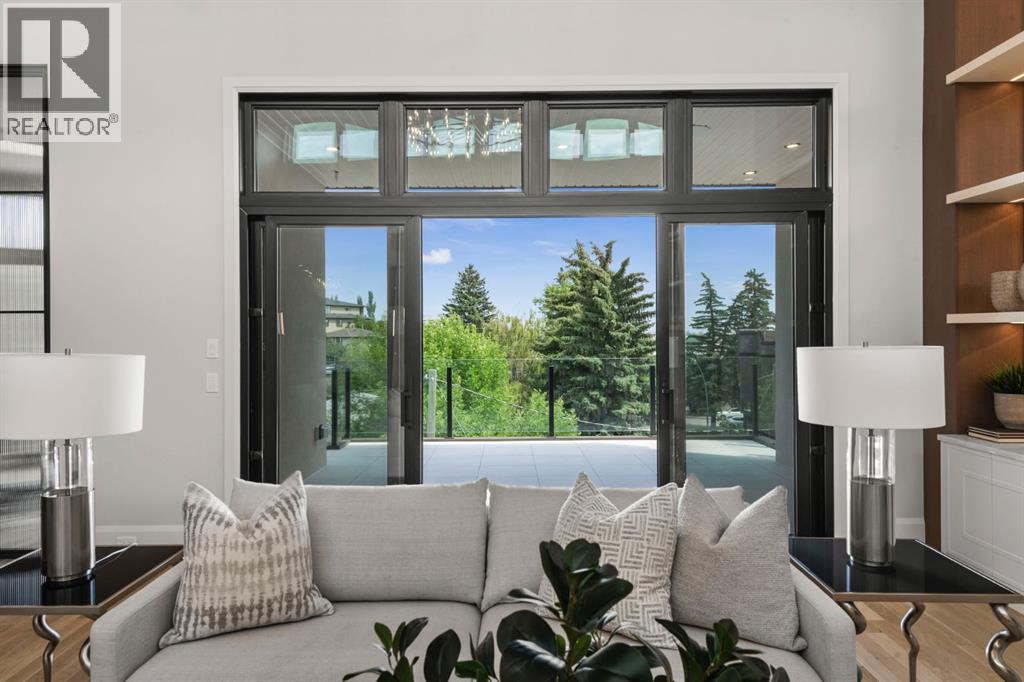 Single Family House for Sale in B  A Street SW Parkhill Calgary 