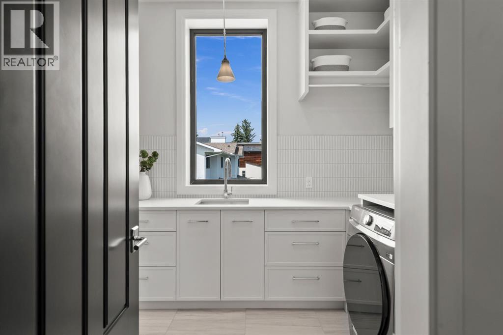 Single Family House for Sale in B  A Street SW Parkhill Calgary 