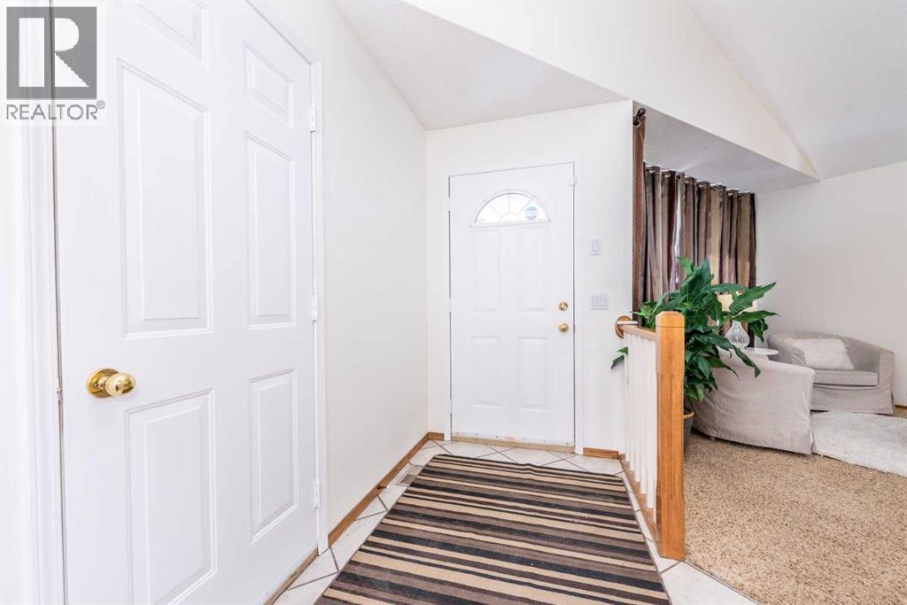 Single Family House Bungalow for Sale in  Douglas Woods Drive SE Douglasdale/Glen Calgary 