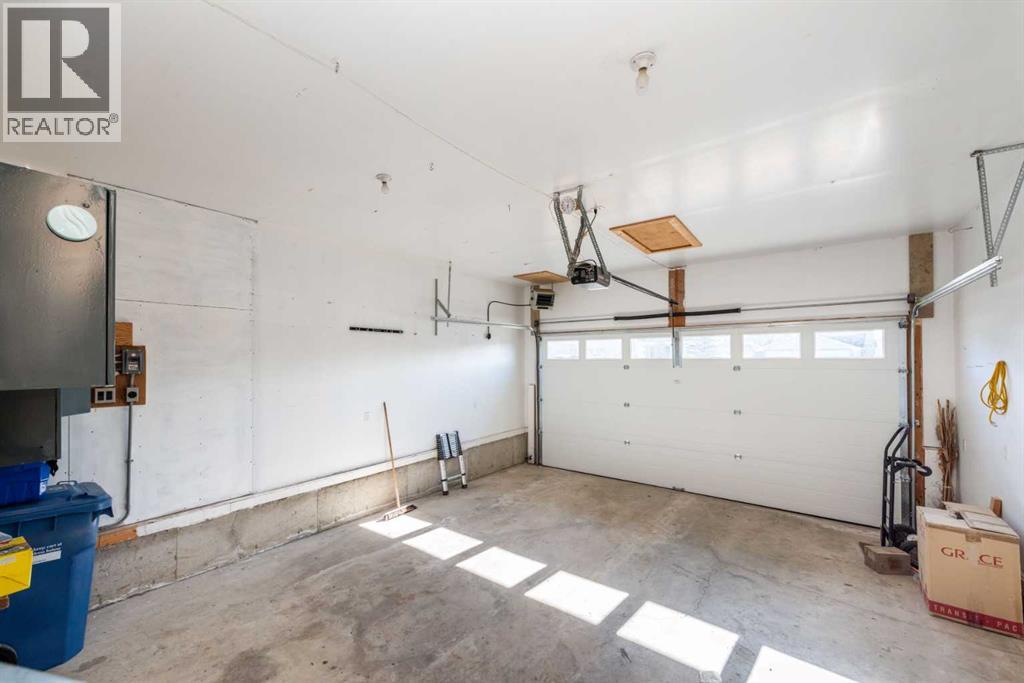 Single Family House Bungalow for Sale in  Douglas Woods Drive SE Douglasdale/Glen Calgary 