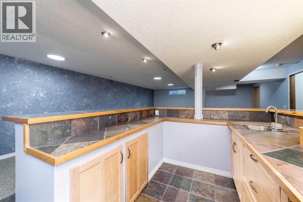 Single Family House Bungalow for Sale in  Douglas Woods Drive SE Douglasdale/Glen Calgary 