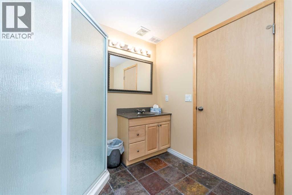 Single Family House Bungalow for Sale in  Douglas Woods Drive SE Douglasdale/Glen Calgary 