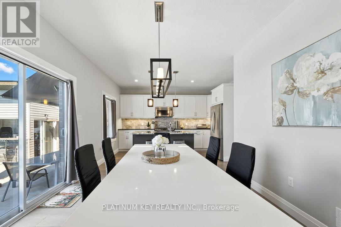 Single Family House for Sale in  SNYDERS AVENUE Central Elgin (Belmont) 