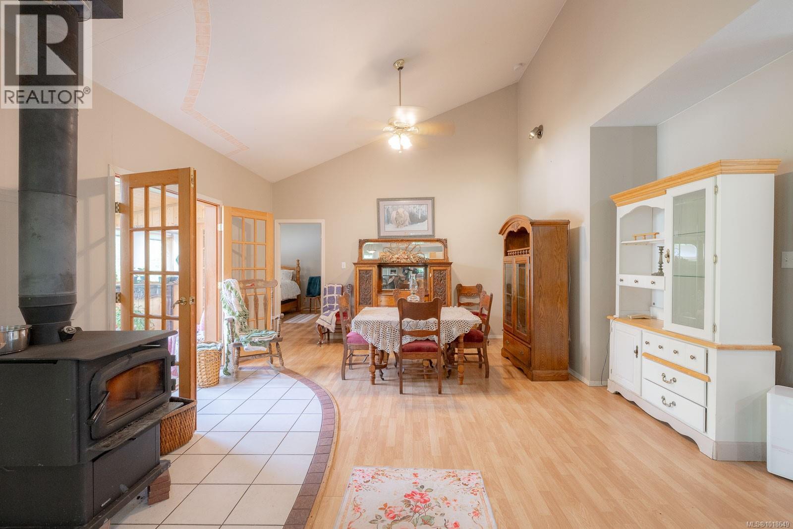 A 280 Binnacle Rd, Bamfield