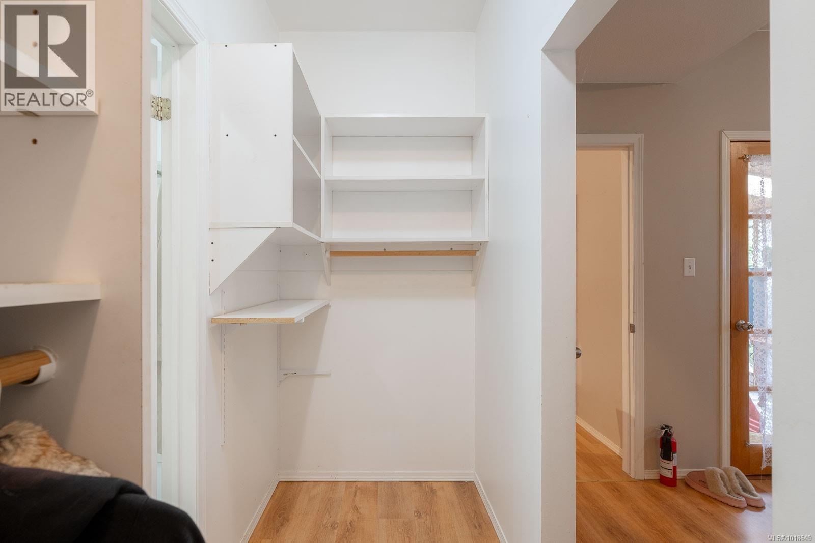 A 280 Binnacle Rd, Bamfield