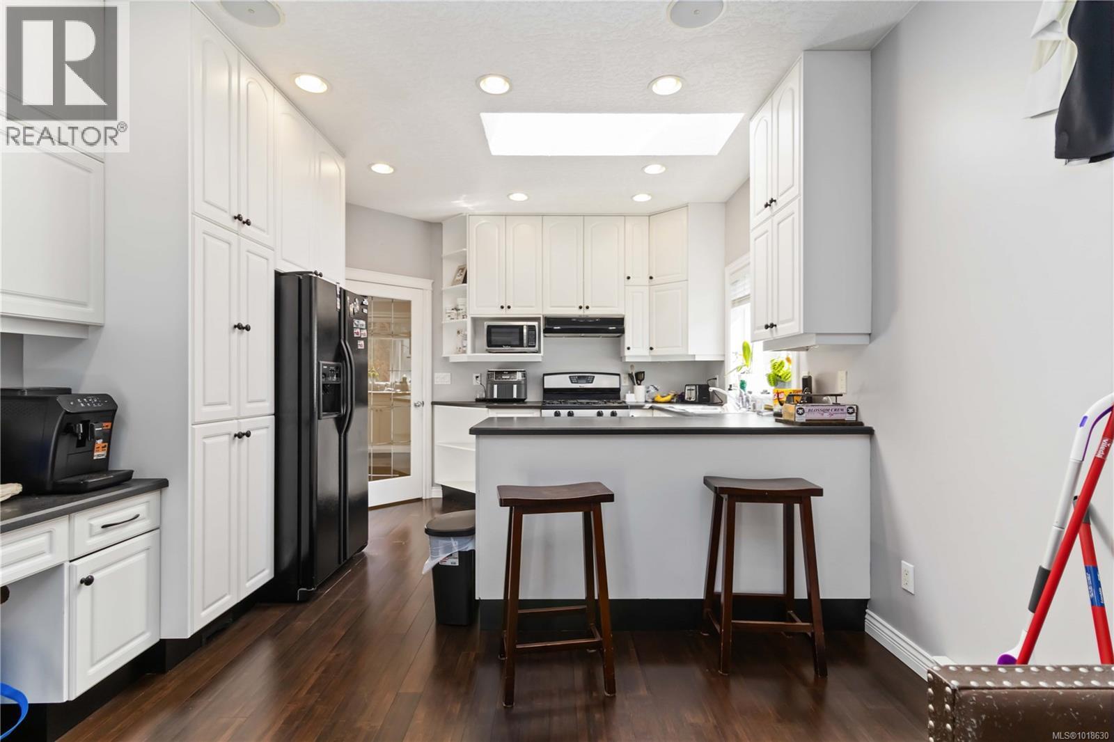  808 Jagdeep Place, Saanich