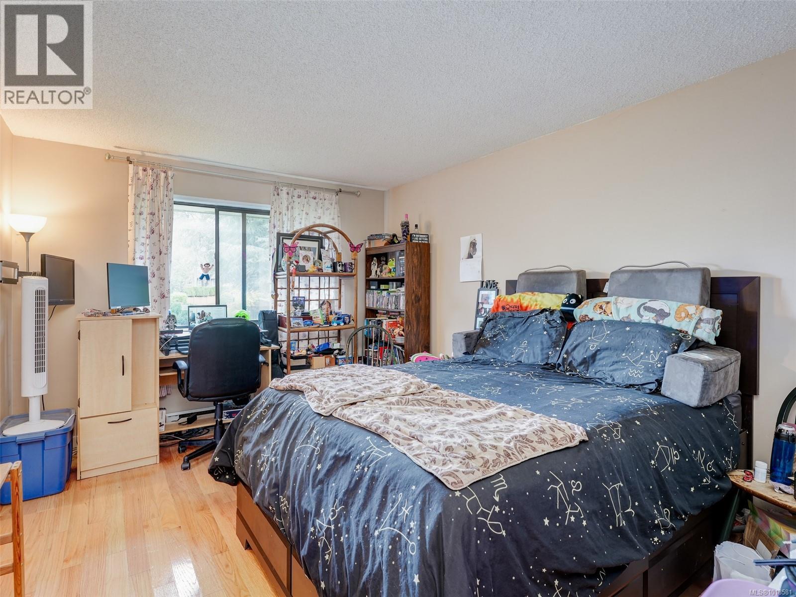 1544 GRANADA CRES - 9