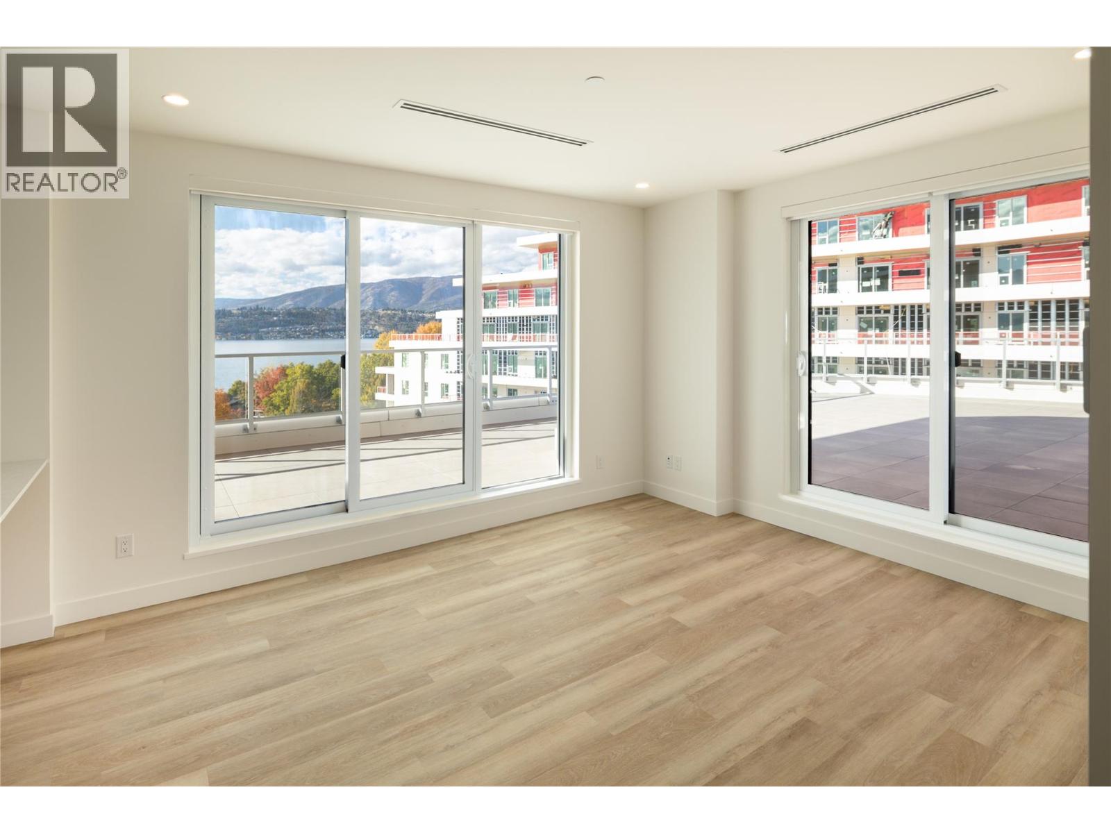 #715 3340 LAKESHORE ROAD - 3