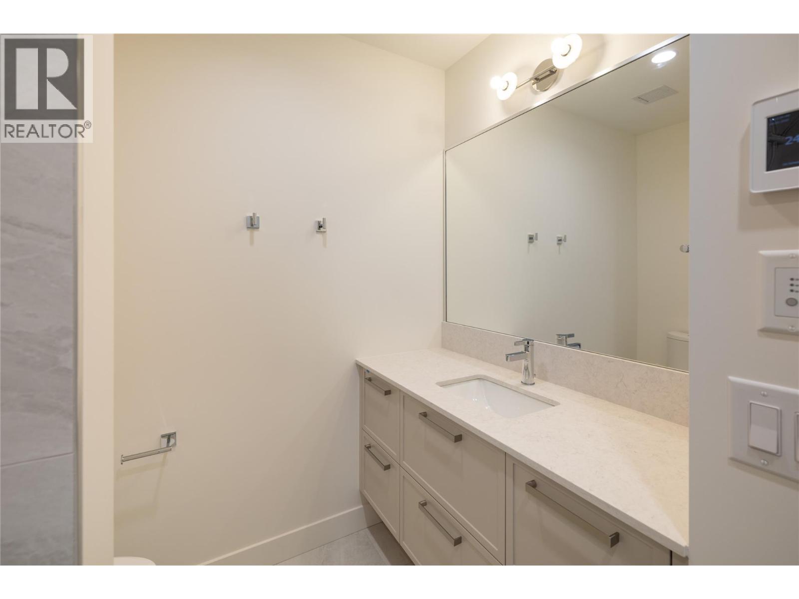 #715 3340 LAKESHORE ROAD - 9