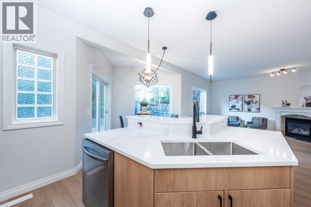 Single Family House for Sale in  Chapala Drive SE Chaparral Calgary 