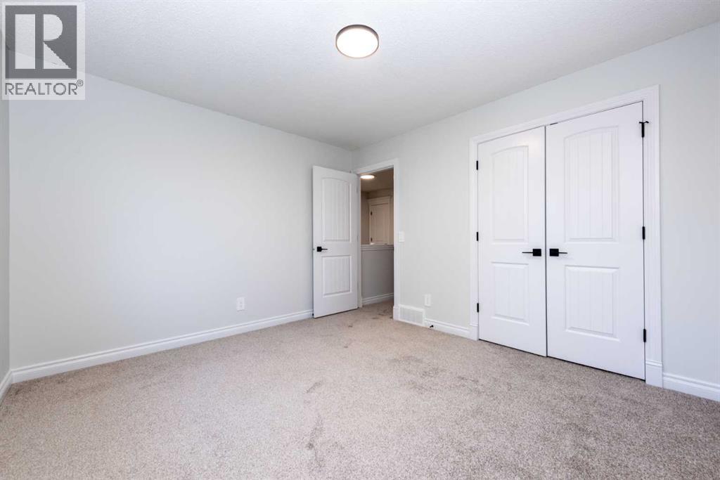 Single Family House for Sale in  Chapala Drive SE Chaparral Calgary 