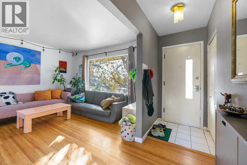 Single Family House Bungalow for Sale in   Avenue SW North Glenmore Park Calgary 