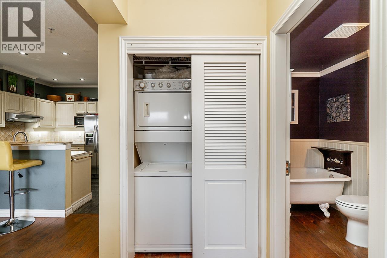 #107-1120 TSATSU SHORES Drive, Delta