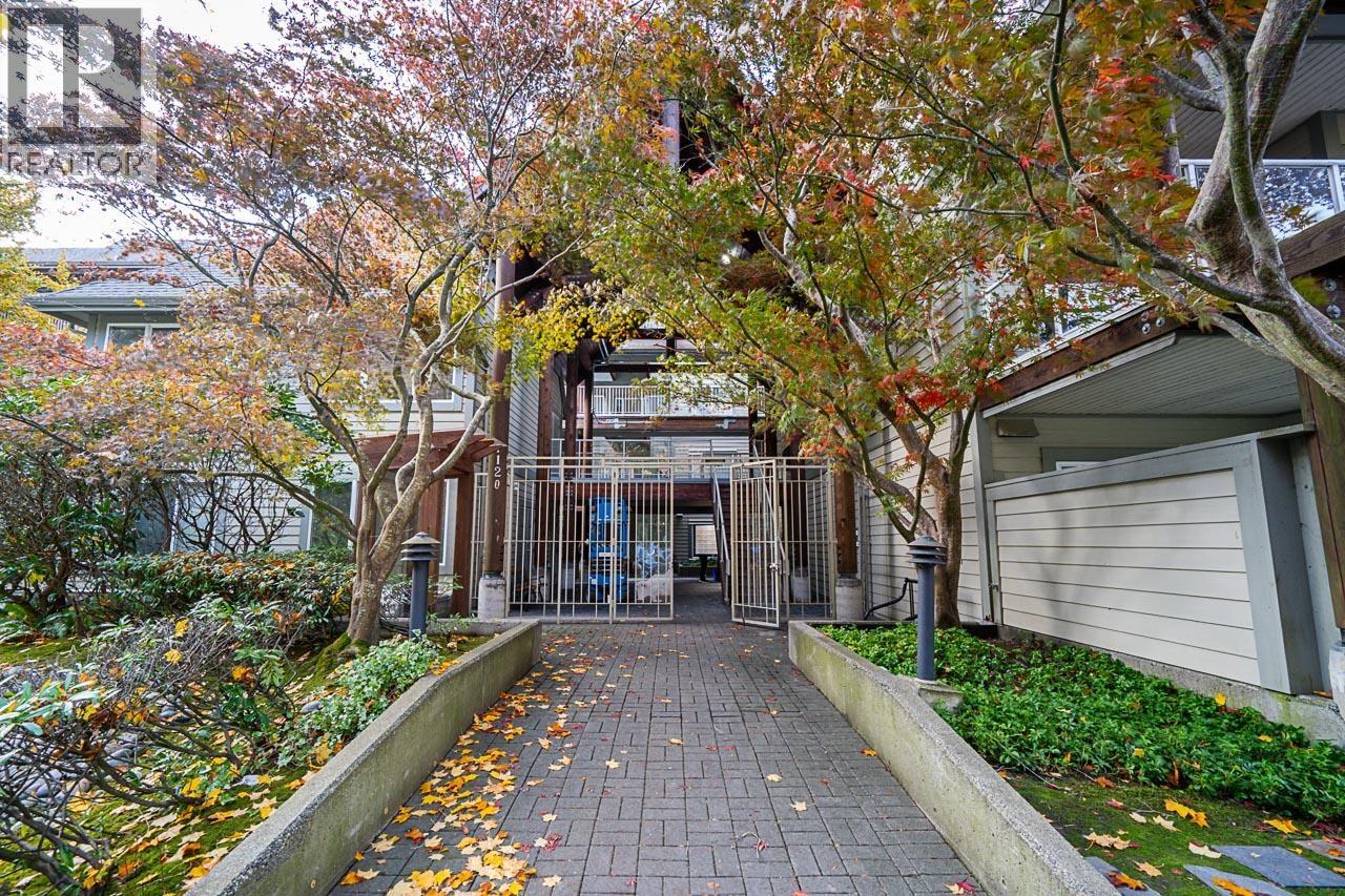 #107-1120 TSATSU SHORES Drive, Delta