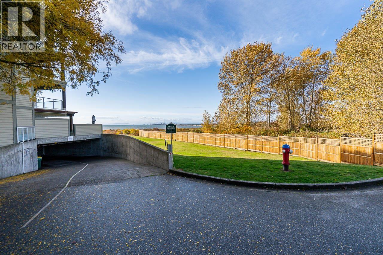 #107-1120 TSATSU SHORES Drive, Delta