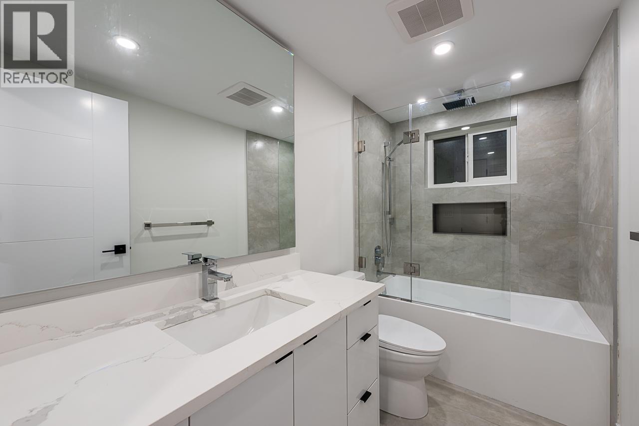 531 GREENWAY AVENUE, North Vancouver