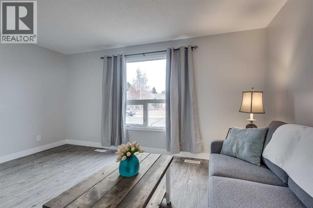 3905 54 Avenue, Innisfail