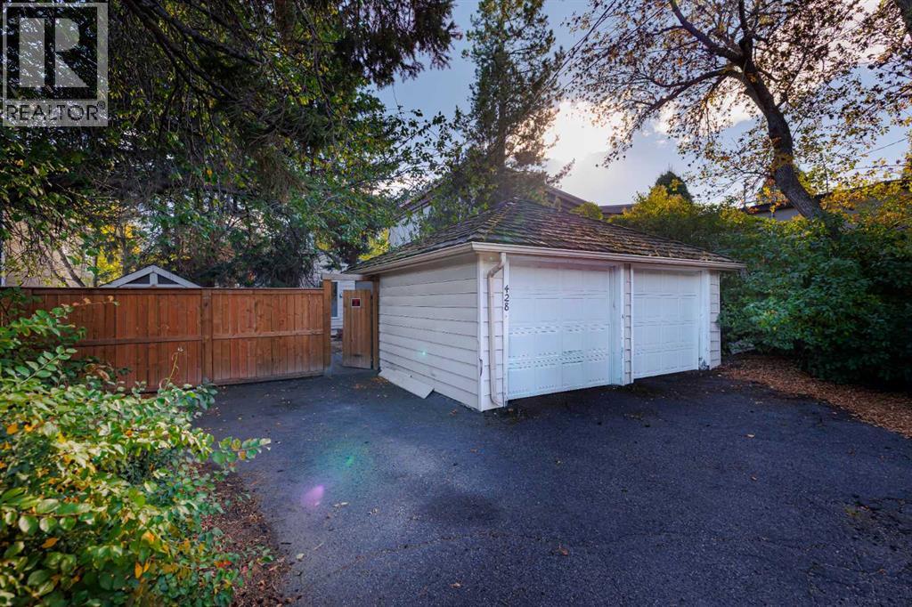 Single Family House Bungalow for Sale in   Avenue SW Elboya Calgary 