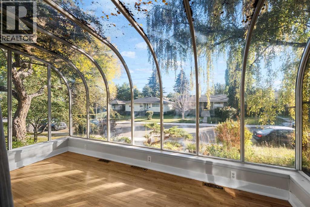 Single Family House Bungalow for Sale in   Avenue SW Elboya Calgary 