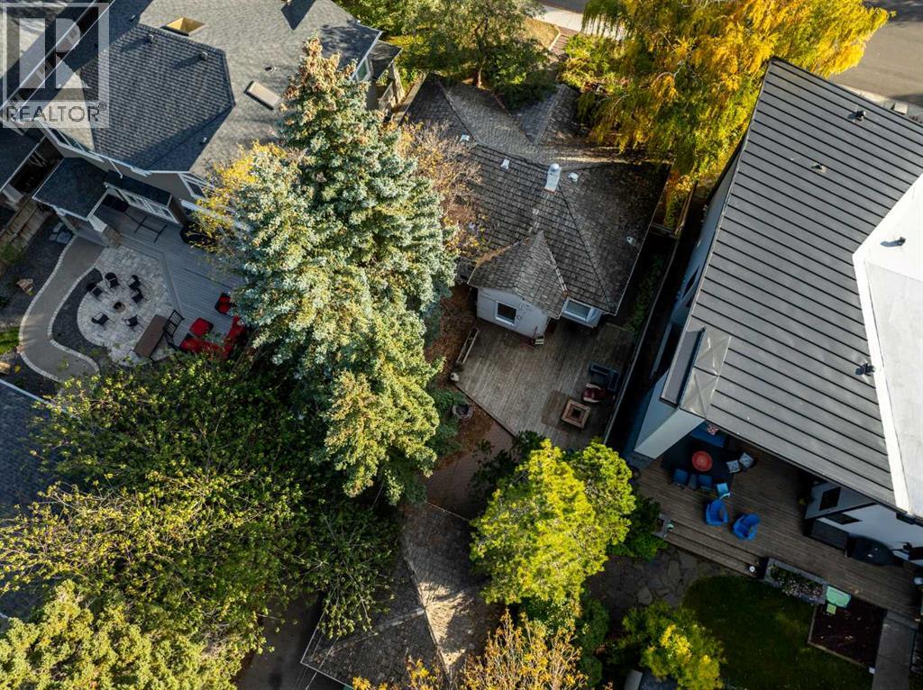 Single Family House Bungalow for Sale in   Avenue SW Elboya Calgary 