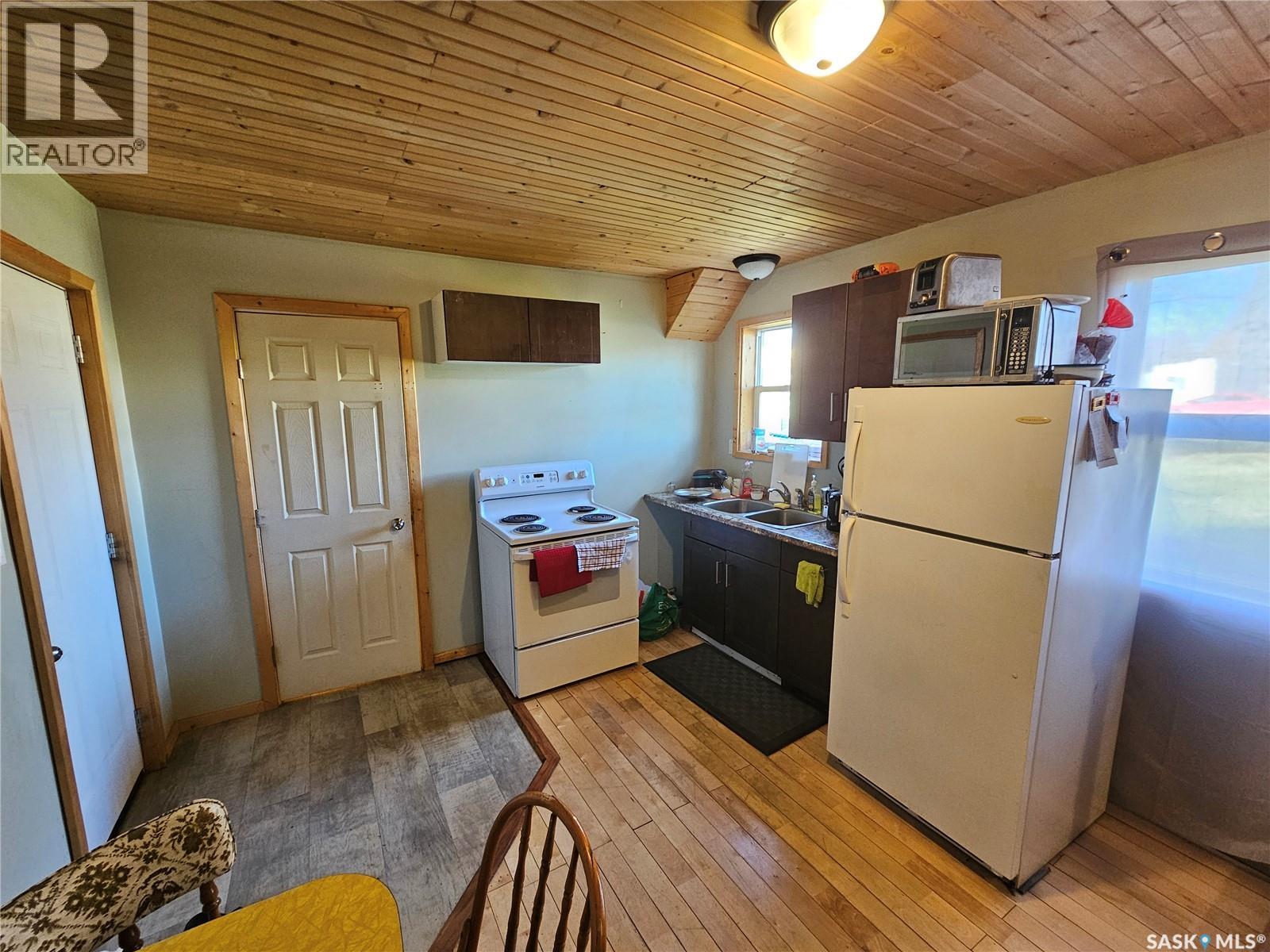 180 MAIN STREET - 8