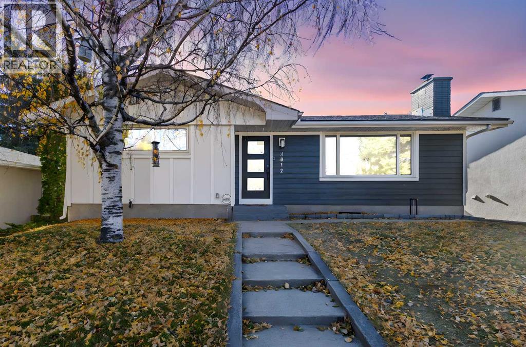 Single Family House Bungalow for Sale in  Verona Drive NW Varsity Calgary 