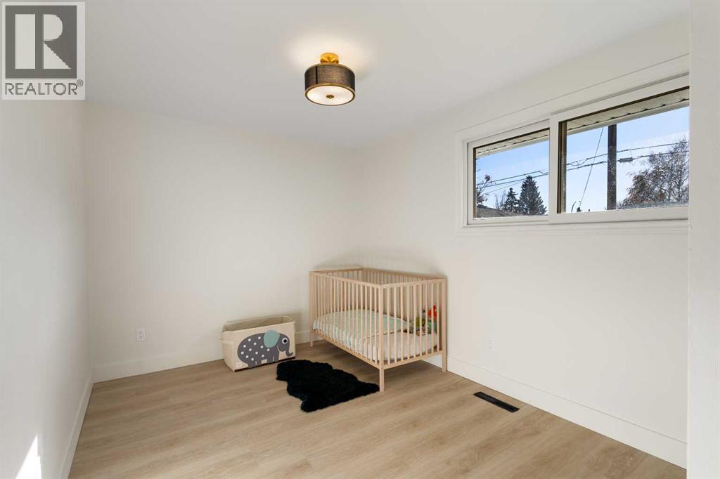 Single Family House Bungalow for Sale in  Verona Drive NW Varsity Calgary 