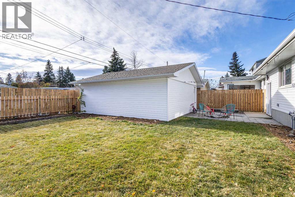 Single Family House Bungalow for Sale in  Verona Drive NW Varsity Calgary 