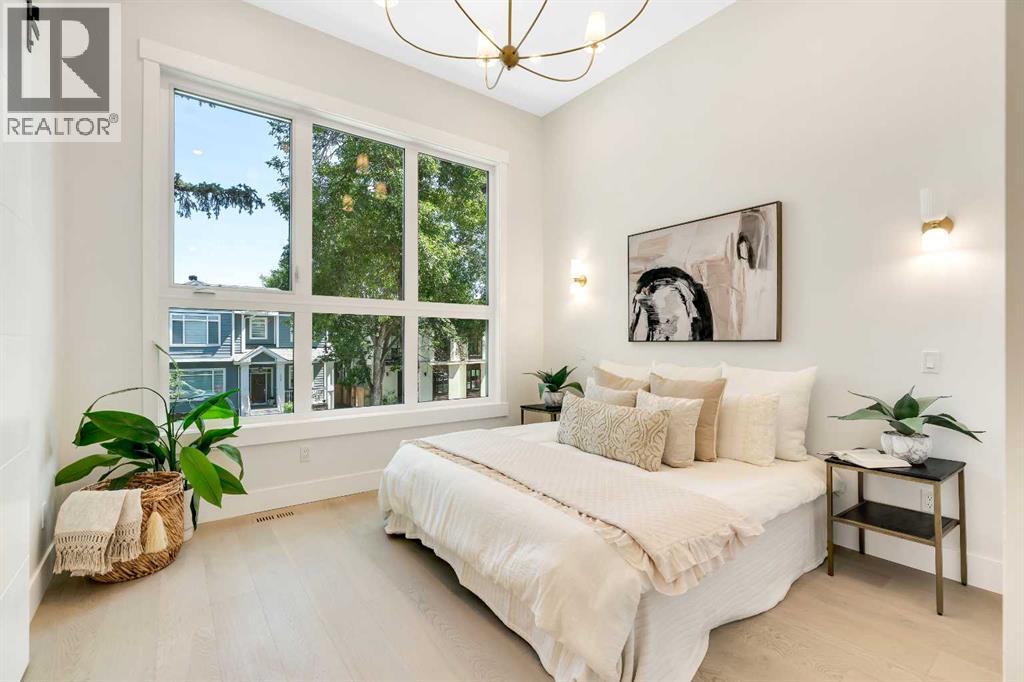 Single Family House for Sale in A Regent Crescent NE Renfrew Calgary 