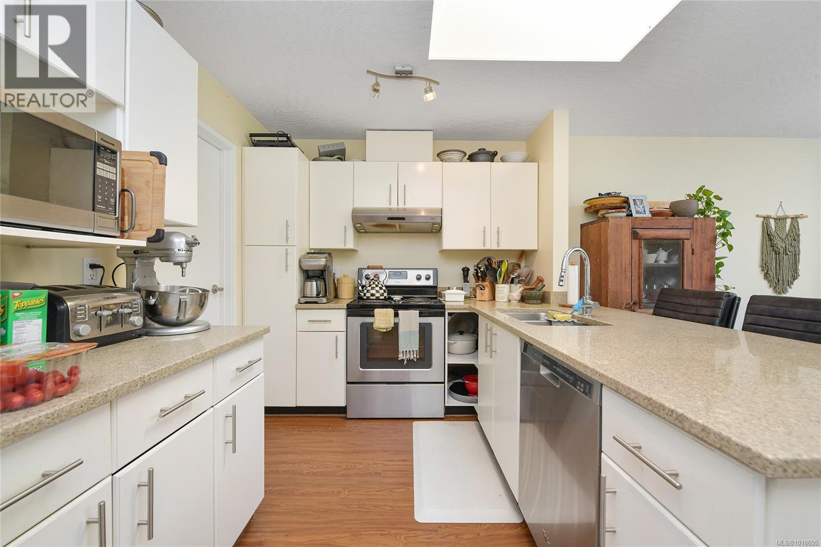 #27 4125 INTERURBAN RD - 12