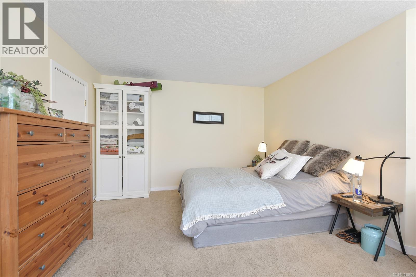 #27 4125 INTERURBAN RD - 17