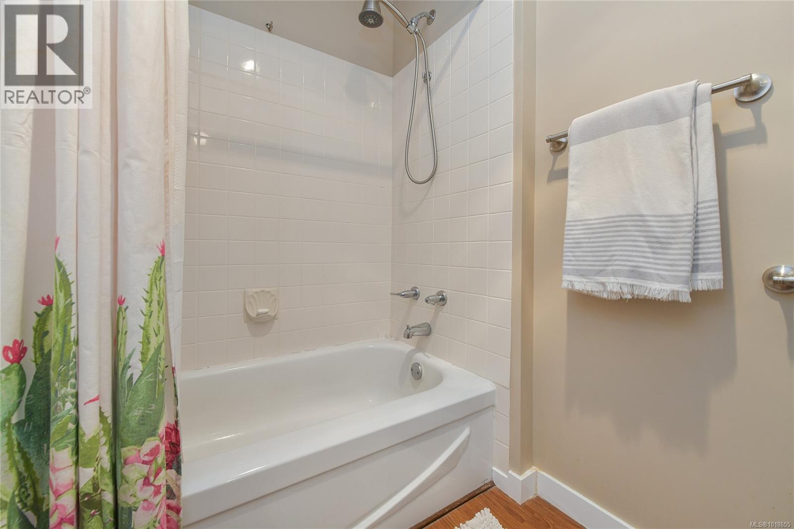 #27 4125 INTERURBAN RD - 23