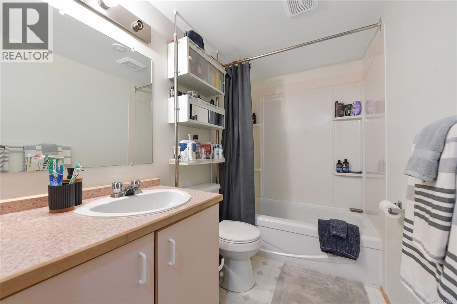 #27 4125 INTERURBAN RD - 36