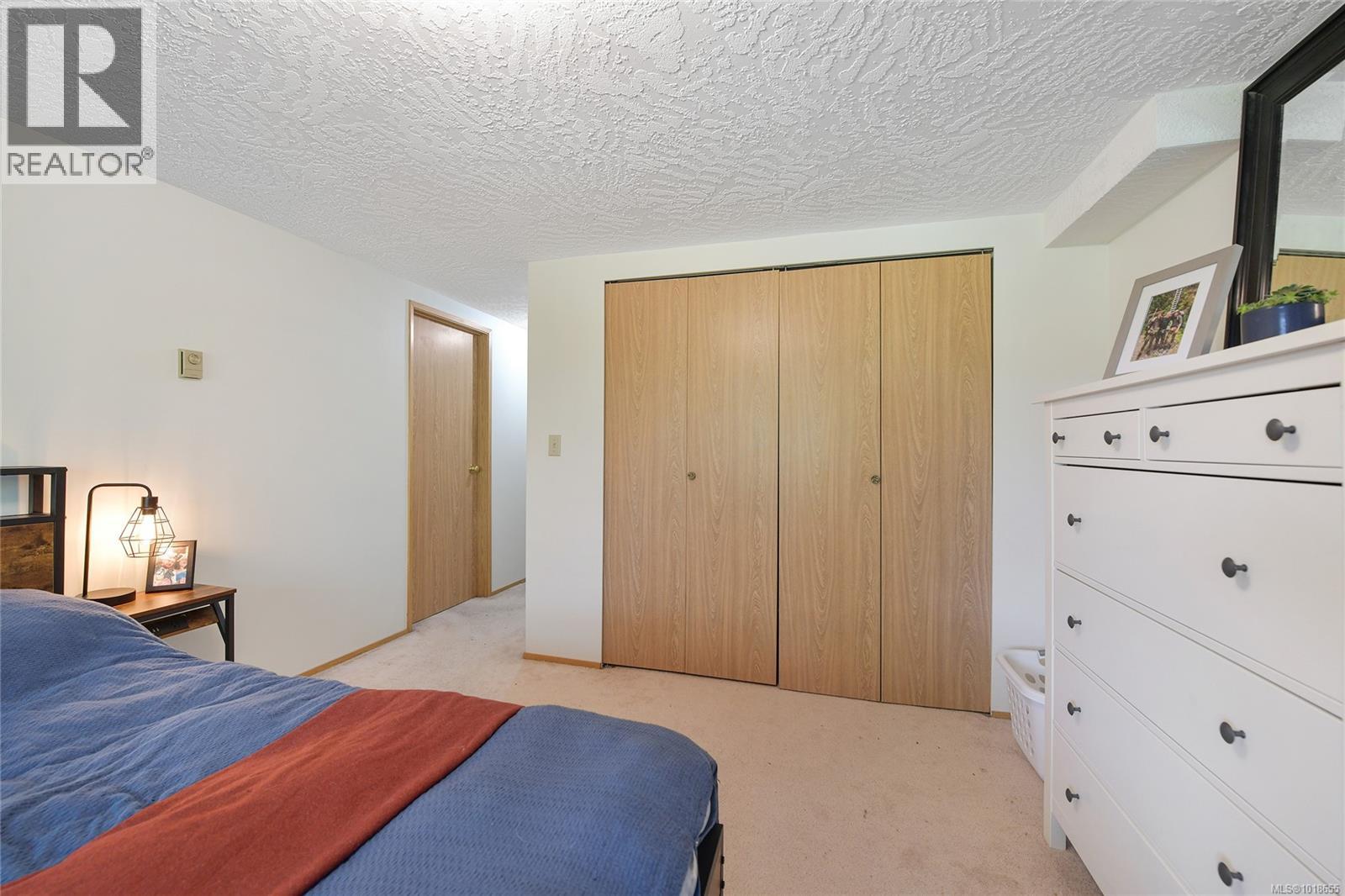 #27 4125 INTERURBAN RD - 38