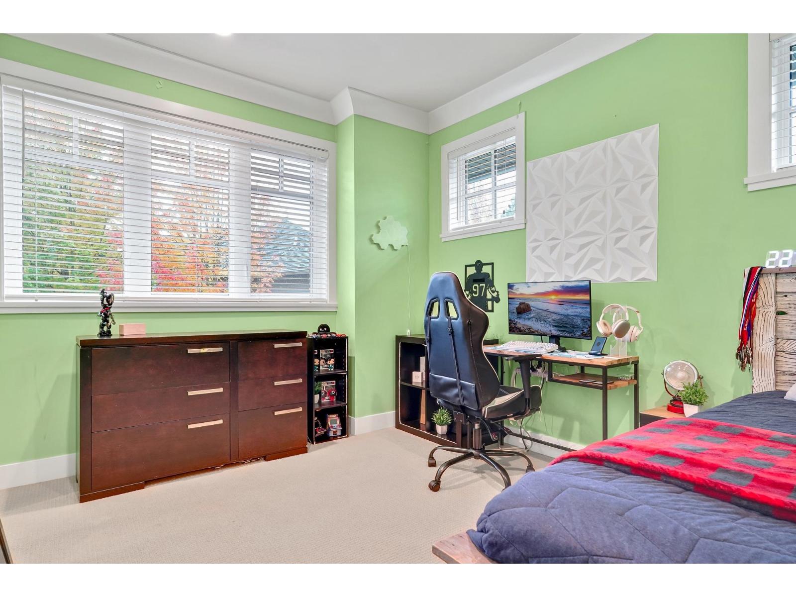 27 3122 160 STREET, Surrey