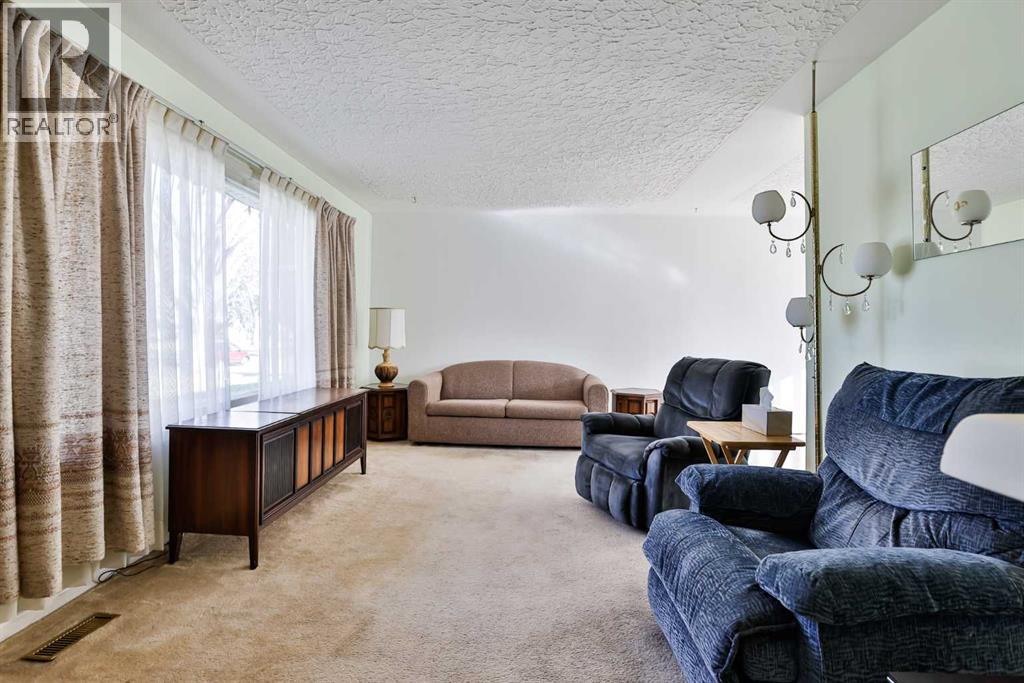 Single Family House Bungalow for Sale in  th Avenue S Victoria Park Lethbridge 