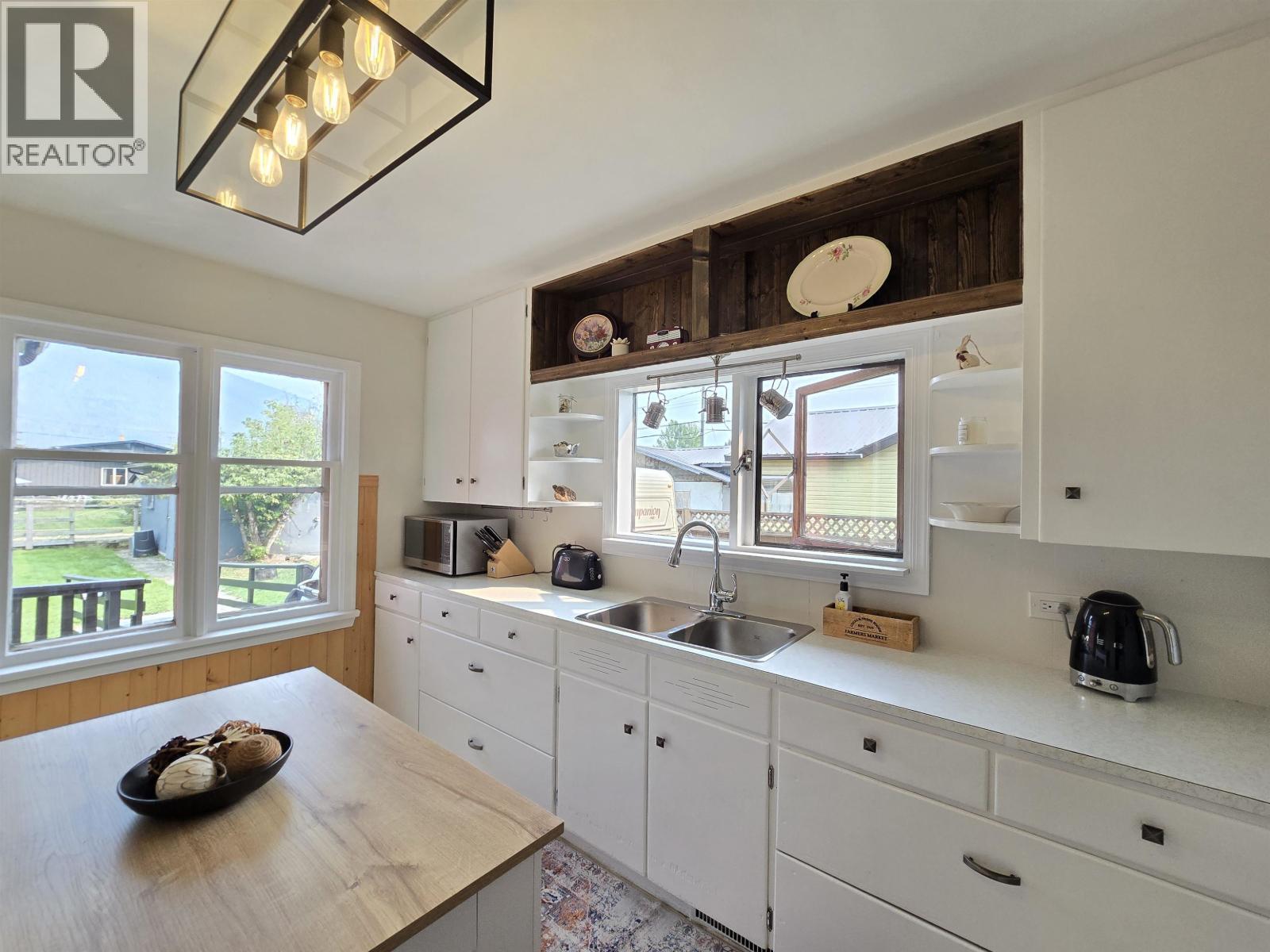 968 4TH AVENUE, McBride