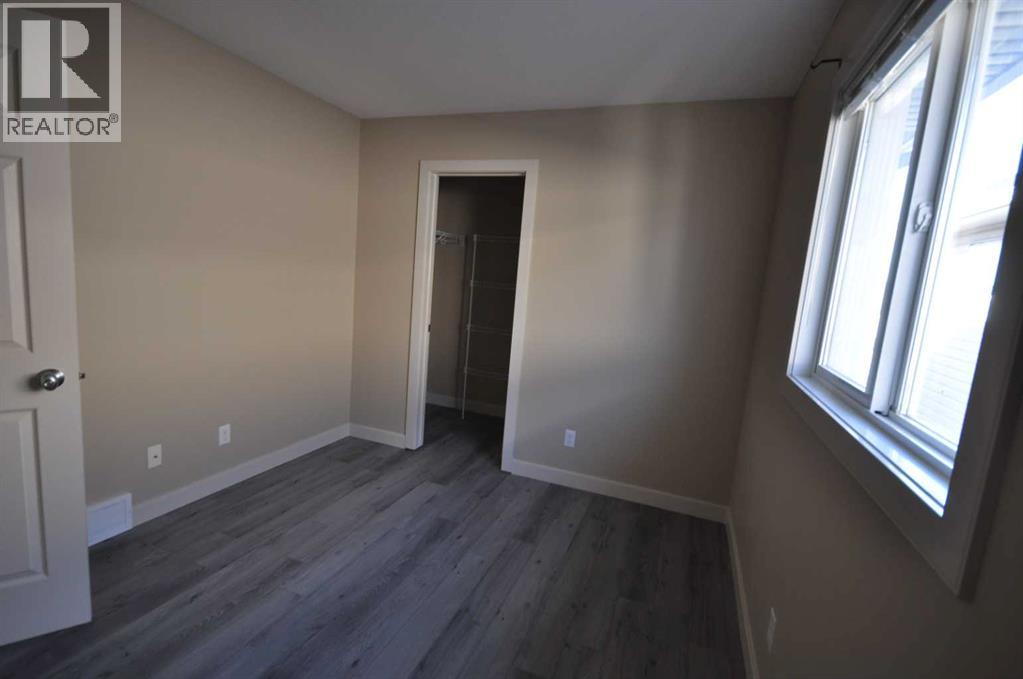 Single Family House for Sale in  Silverado Plains Manor SW Silverado Calgary 