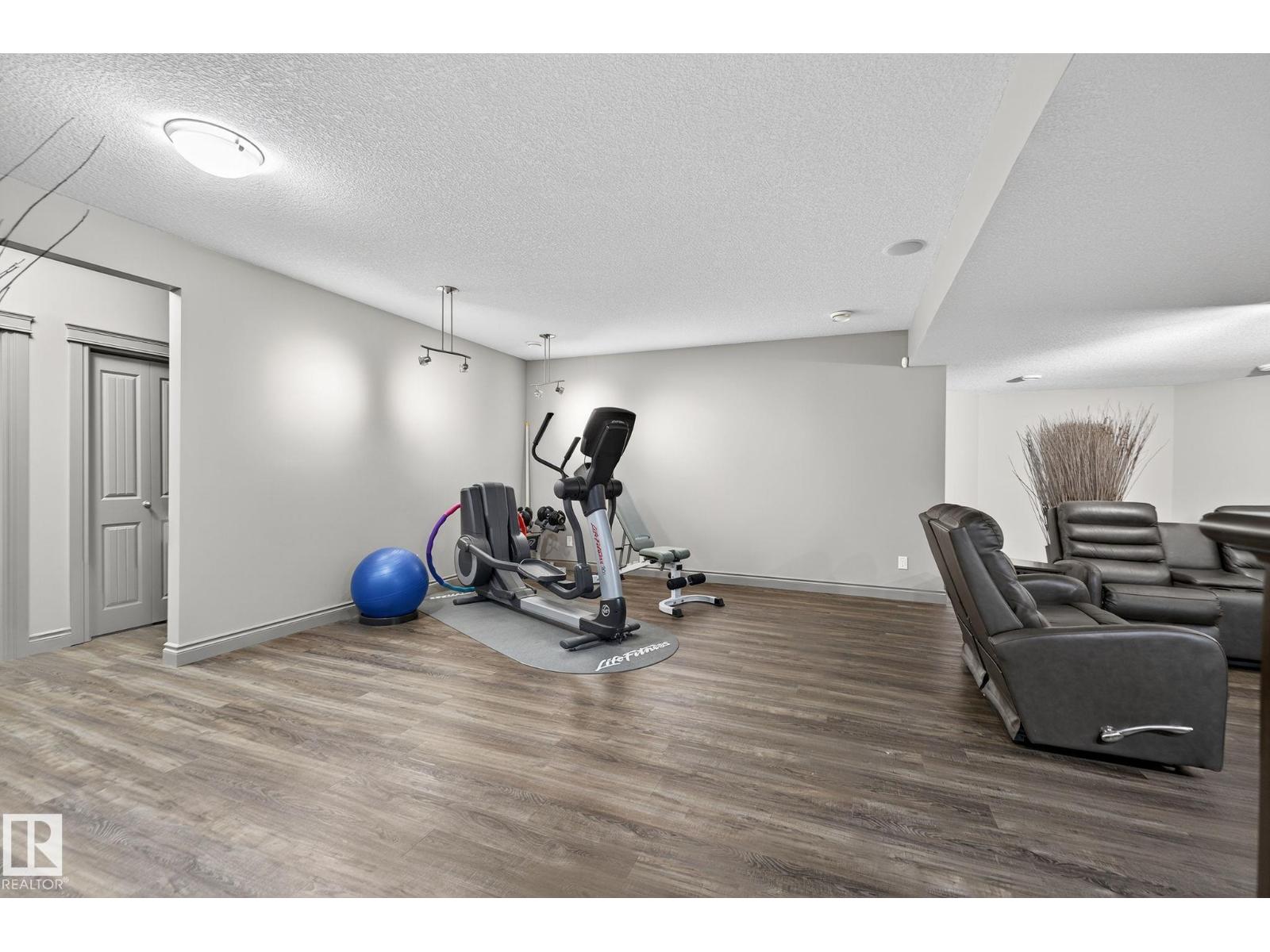 4804 212 ST NW, Edmonton