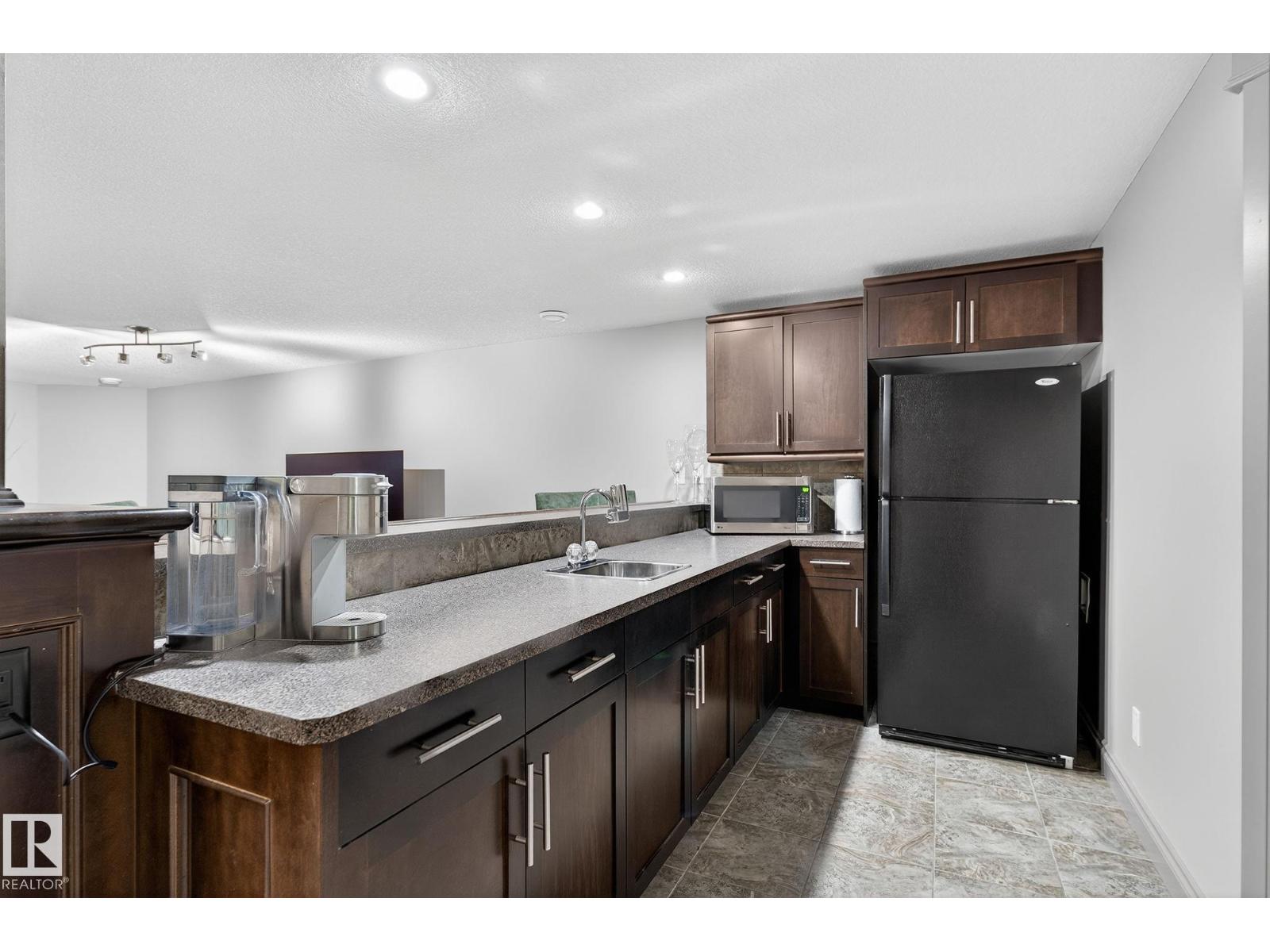 4804 212 ST NW, Edmonton