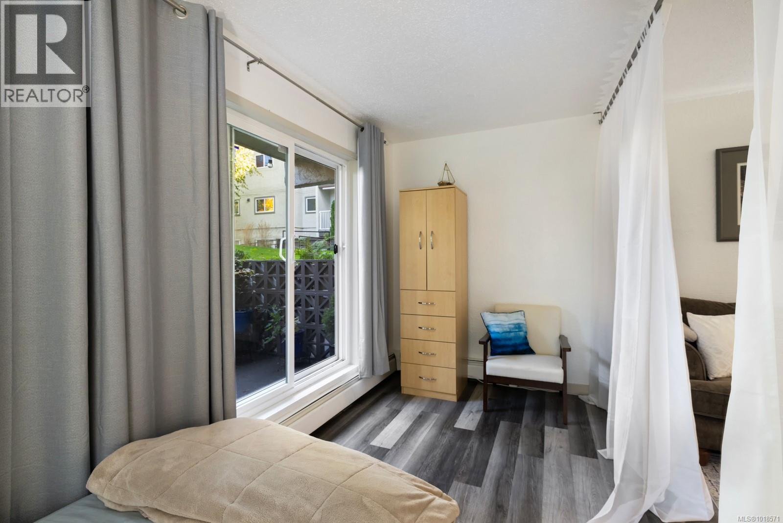 #112 3040 PINE ST - 16