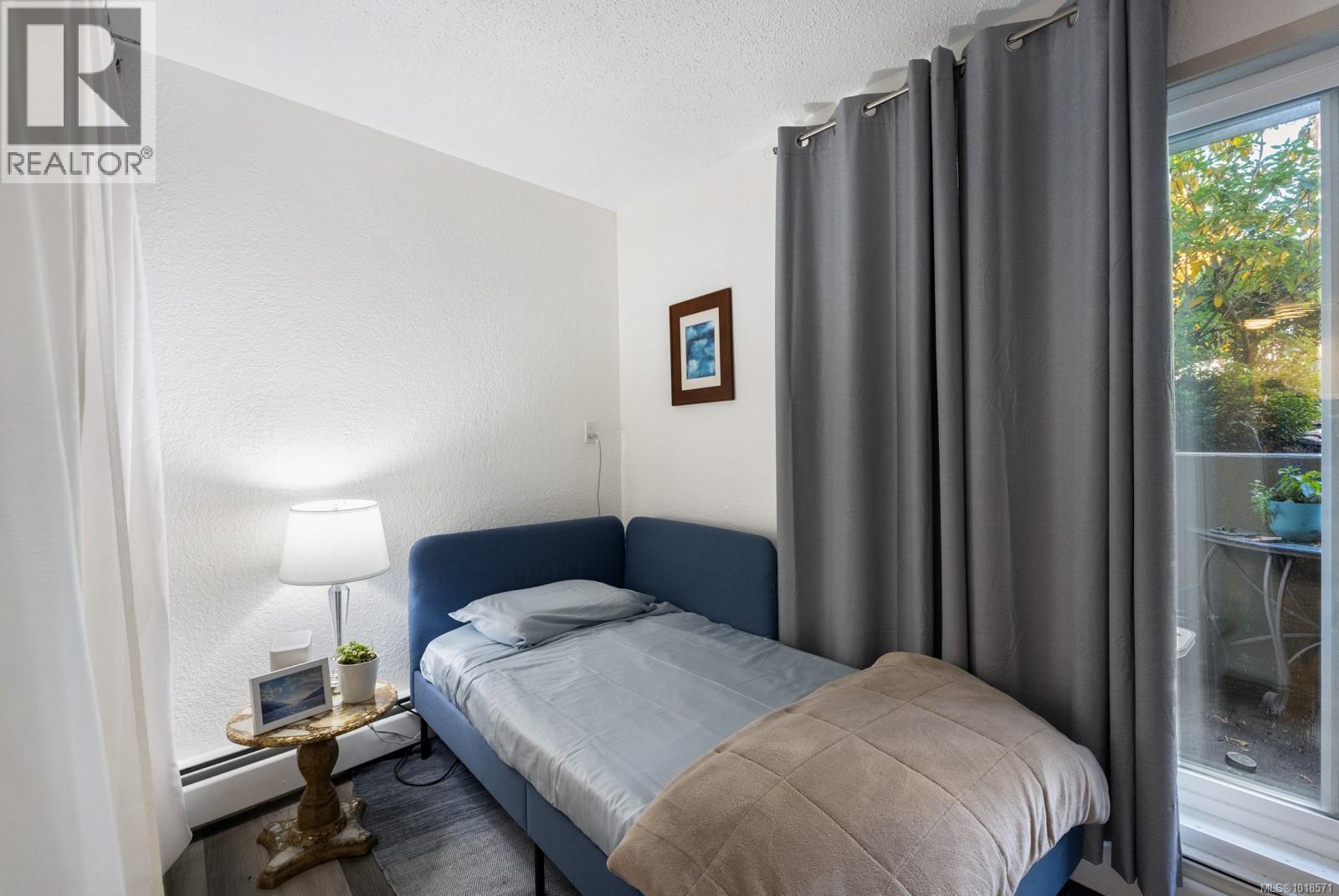 #112 3040 PINE ST - 17