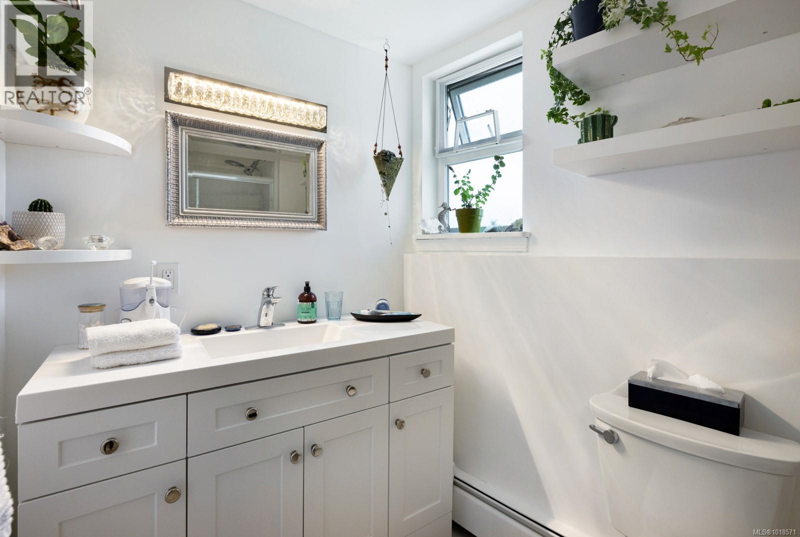 #112 3040 PINE ST - 19